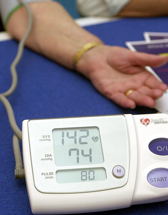 Typical pressure indicators of stage 1 hypertension